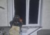 Російський FPV-дрон атакував багатоповерхівку у Запоріжжі: є постраждалі