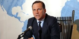 Сікорський: Польща має серйозно обговорити можливість збивати російські ракети над Україною