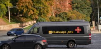 Поліція зупинила евакуаційний рейс із Херсона: Червоний Хрест просить владу втрутитися