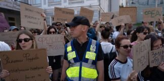 Місяць протестів за Федорова. У центрі Києва проходить чергова хода (відео)