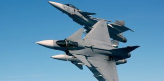 Швеція відправить Gripen і кораблі до кордону з рф
