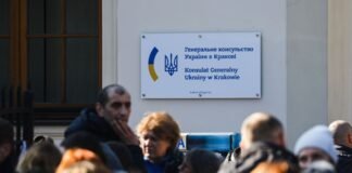 Українським дітям за кордоном спростили консульський облік: що змінилося