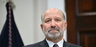 У Трампа звернулися до Apple із закликом не купувати мікросхеми у Китаю