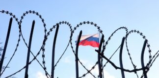 ЄС вдарив санкціями по виробникам ракет для обстрілів України