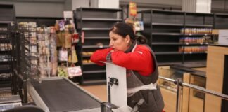Пусті полиці – тимчасово. Чому з супермаркетів зникають продукти та яких цін чекати восени