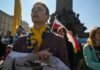 Українці допомогли Польщі наростити економіку: у МЗС розкрили масштаб внеску