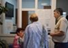 Будинок понівечило після атаки: у Києві відкрили штаб, куди звертатися постраждалим