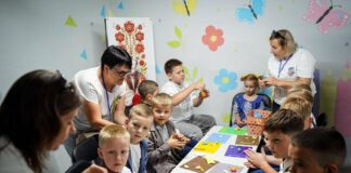 Зруйновану ворогом школу відновили: на Київщині діти повернулися до рідних стін